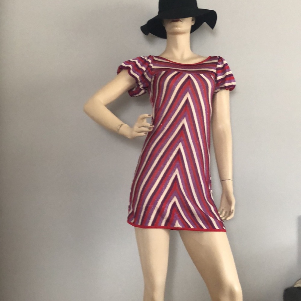 NWT.BEBE Top.Stripe Dress, Bubble Sleeves Size X-Small.